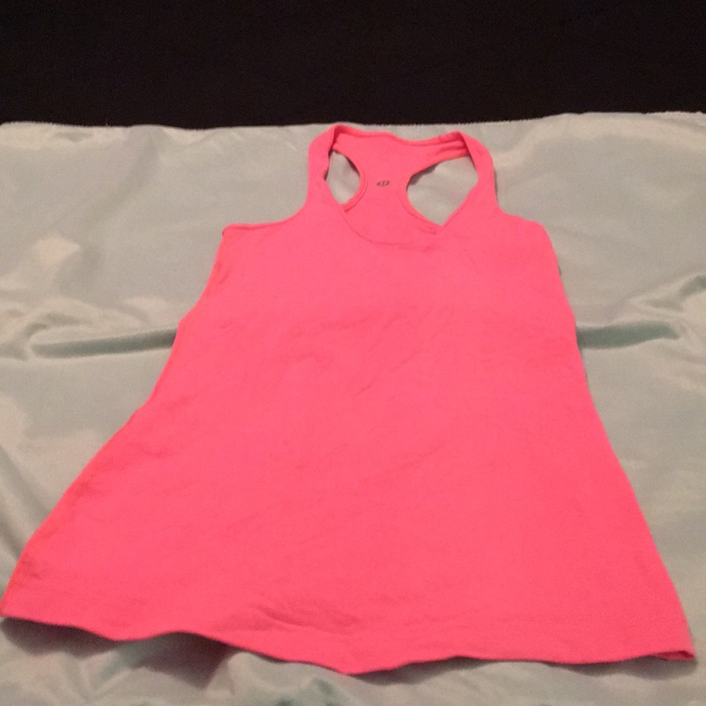 Lululemon salmon colored tank top size 4